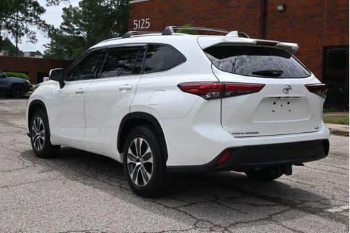 Blizzard Pearl 2020 Toyota Highlander XLE