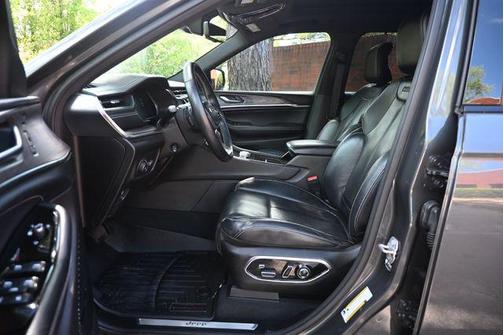 Baltic Gray Metallic Clearcoat 2021 Jeep Grand Cherokee L Overland