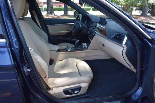 2017 BMW 330 330i