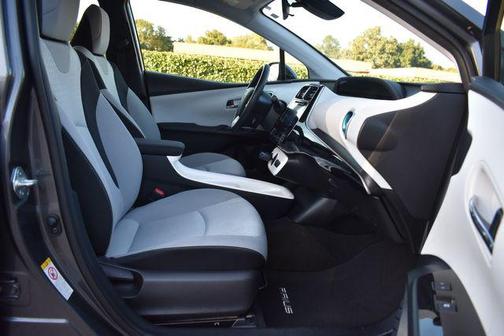 2017 Toyota Prius Three