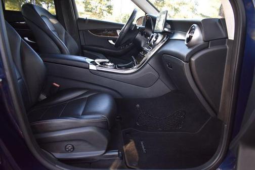 2016 Mercedes-Benz GLC 300 Base