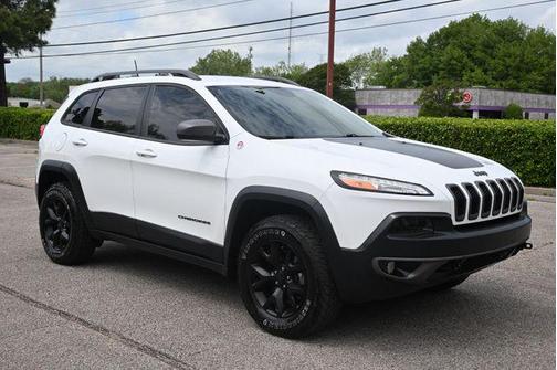 Bright White Clearcoat 2017 Jeep Cherokee Trailhawk