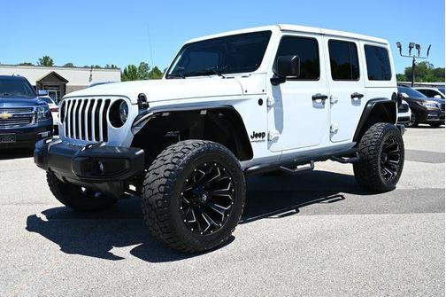 Bright White Clearcoat 2021 Jeep Wrangler Unlimited Sahara
