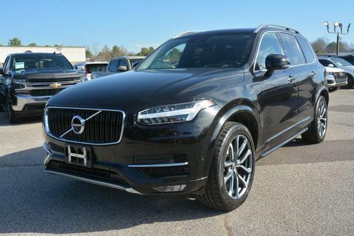 2016 Volvo XC90 T6 Momentum