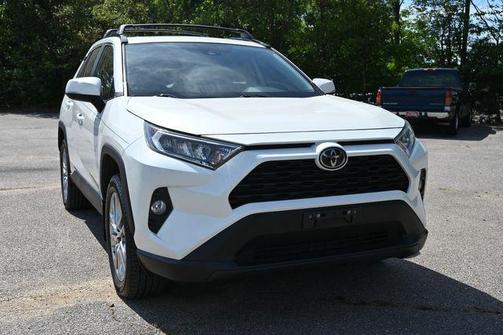 Blizzard Pearl 2021 Toyota RAV4 XLE Premium