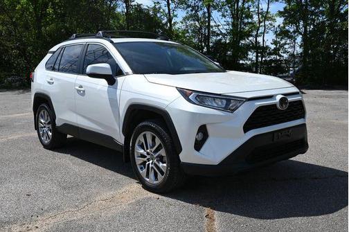 Blizzard Pearl 2021 Toyota RAV4 XLE Premium