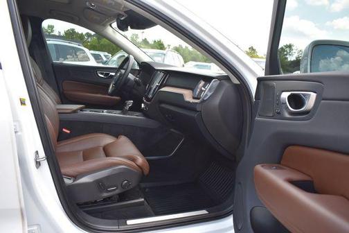 2019 Volvo XC60 T5 Inscription