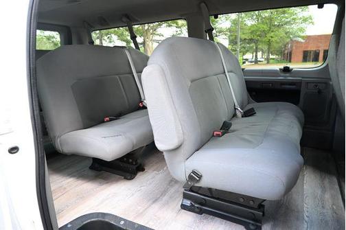 Oxford White 2013 Ford E350 Super Duty XLT