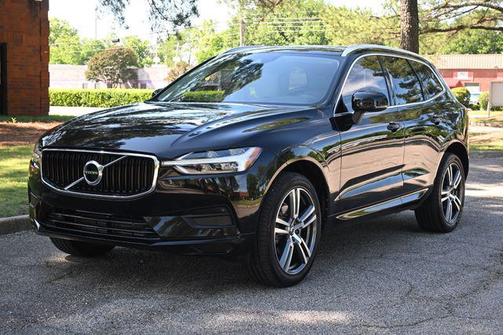 Onyx Black Metallic 2020 Volvo XC60 T5 Momentum