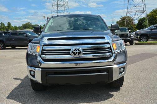 2017 Toyota Tundra SR5