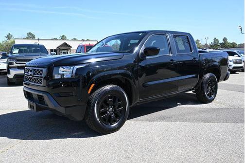 2022 Nissan Frontier SV