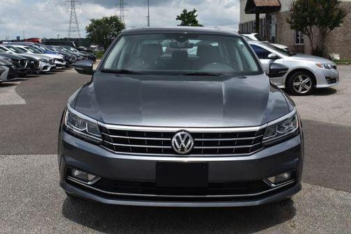 2017 Volkswagen Passat 1.8T SEL Premium