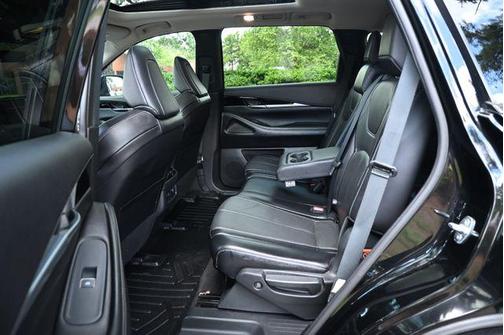 Mineral Black 2023 INFINITI QX60 Pure