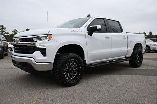 Summit White 2024 Chevrolet Silverado 1500 LT Truck