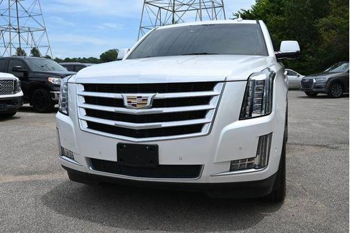 Crystal White Tricoat 2017 Cadillac Escalade Luxury