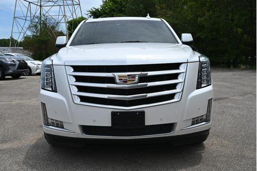 Crystal White Tricoat 2017 Cadillac Escalade Luxury