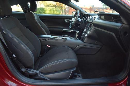 2017 Ford Mustang V6