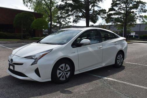2017 Toyota Prius Four Touring