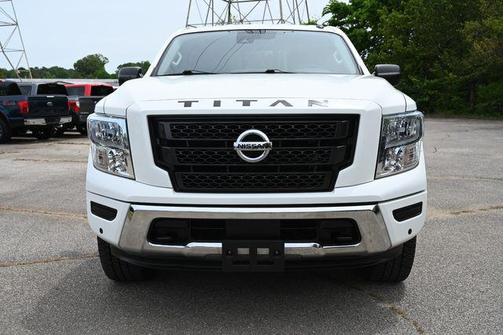 Glacier White 2021 Nissan Titan SV