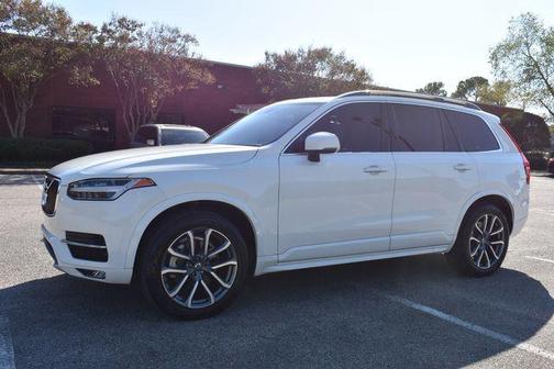 2019 Volvo XC90 T6 Momentum
