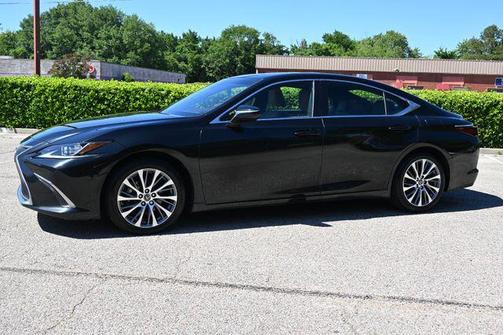 Black 2019 Lexus ES 350 Base