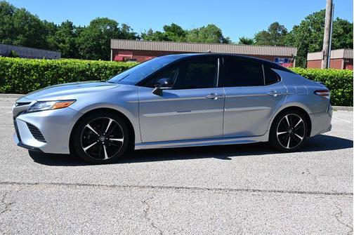 Celestial Silver/Midnight Black Metallic 2020 Toyota Camry XSE