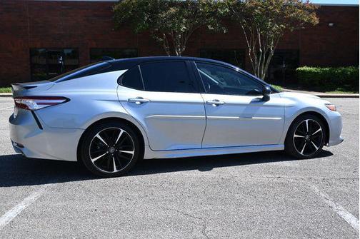 Celestial Silver/Midnight Black Metallic 2020 Toyota Camry XSE