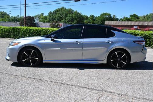 Celestial Silver/Midnight Black Metallic 2020 Toyota Camry XSE
