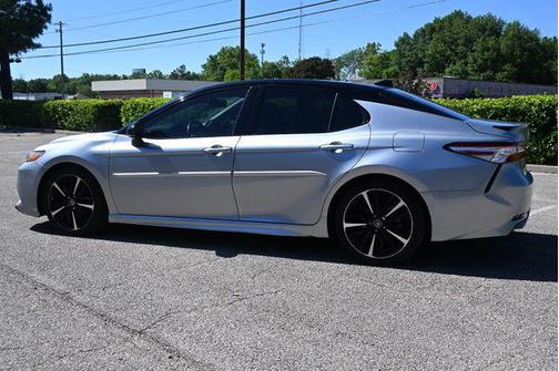 Celestial Silver/Midnight Black Metallic 2020 Toyota Camry XSE