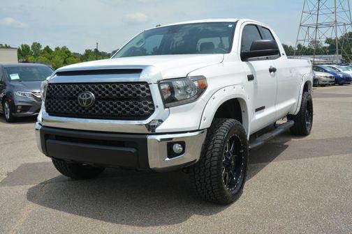 2018 Toyota Tundra SR5
