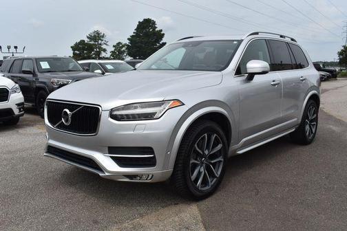 2016 Volvo XC90 T6 Momentum
