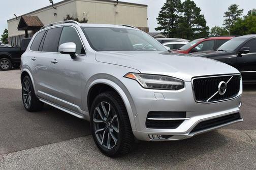 2016 Volvo XC90 T6 Momentum
