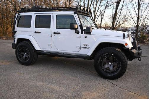 2016 Jeep Wrangler Unlimited Sahara