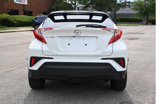 Blizzard Pearl 2019 Toyota C-HR LE