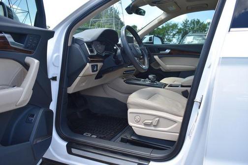 2018 Audi Q5 2.0T Premium Plus