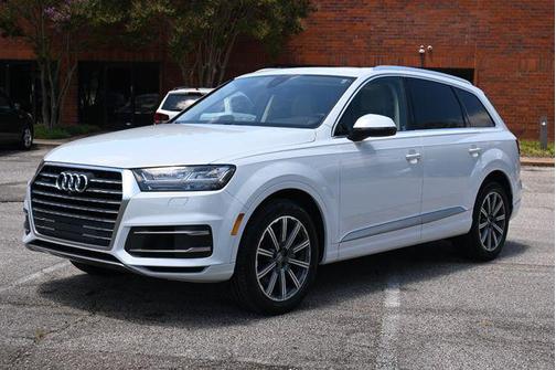 White 2018 Audi Q7 3.0T Premium Plus