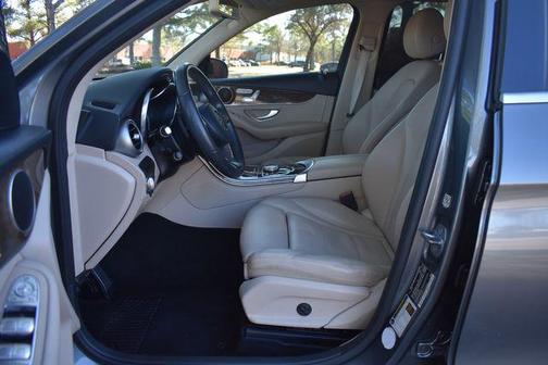 2017 Mercedes-Benz GLC 300 Base