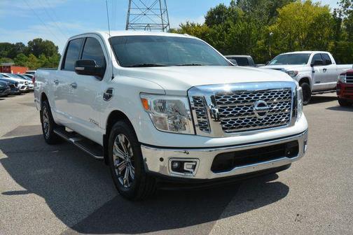 2017 Nissan Titan SV
