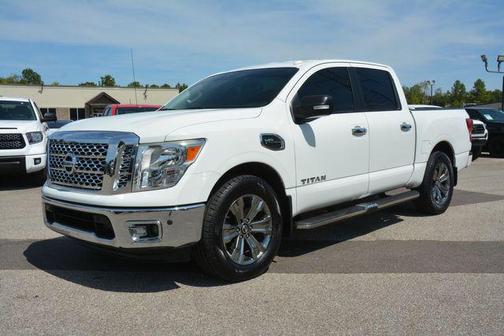 2017 Nissan Titan SV