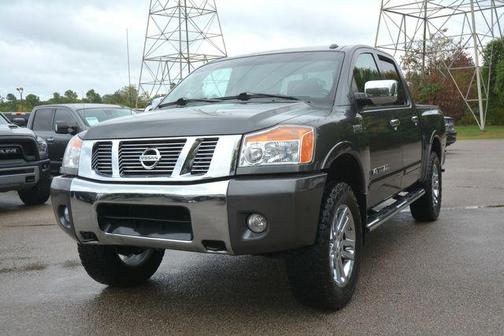 2012 Nissan Titan SL