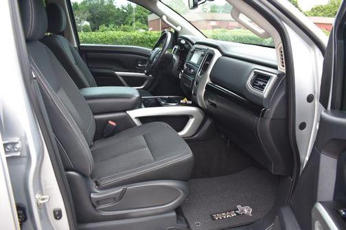 2018 Nissan Titan SV