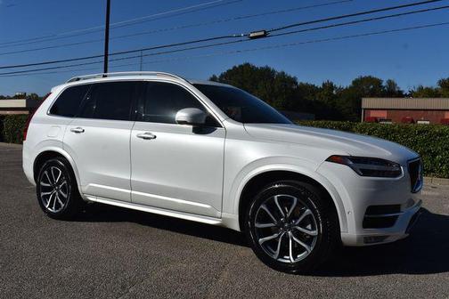 2018 Volvo XC90 T6 Momentum