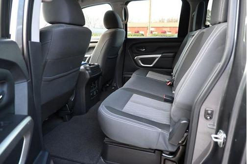 2021 Nissan Titan SV