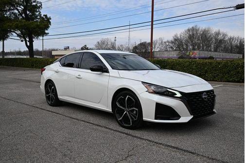 2024 Nissan Altima SR FWD