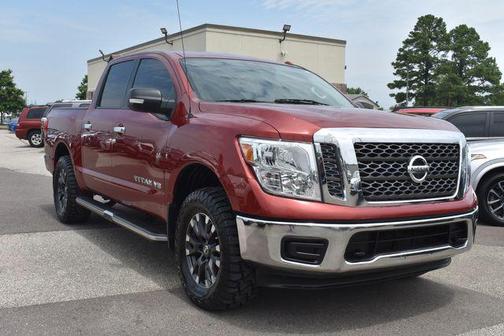 2018 Nissan Titan SV