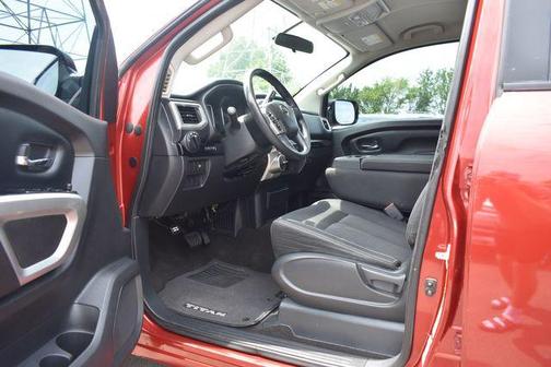 2018 Nissan Titan SV