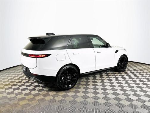 2025 Land Rover Range Rover Sport P360 SE