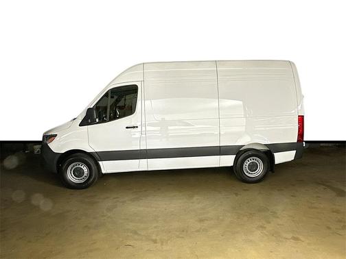 2025 Mercedes-Benz Sprinter 2500 Standard Roof