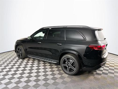 2026 Mercedes-Benz GLS 450 