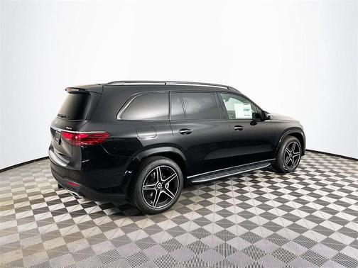2026 Mercedes-Benz GLS 450 
